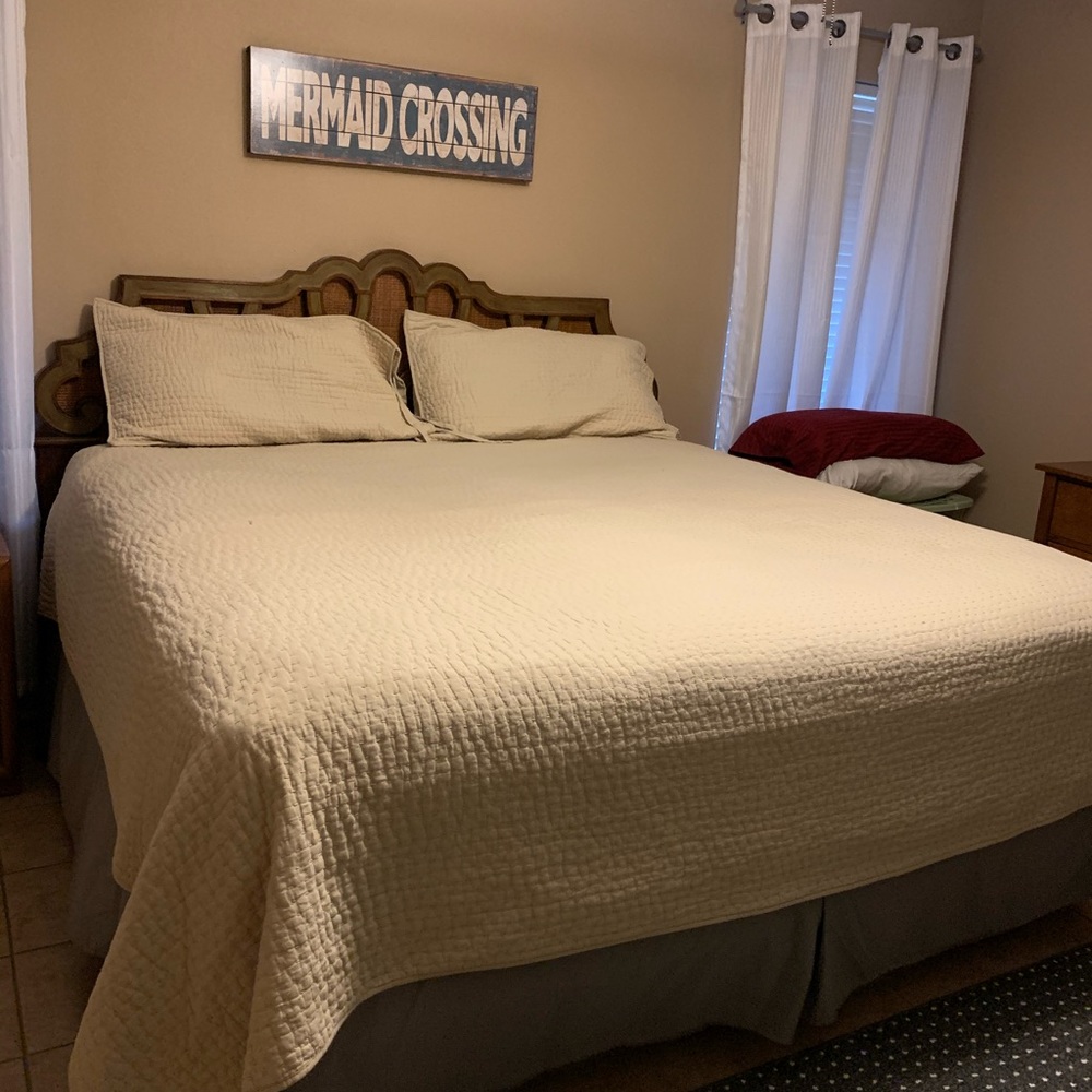 Pottery Barn King quilt